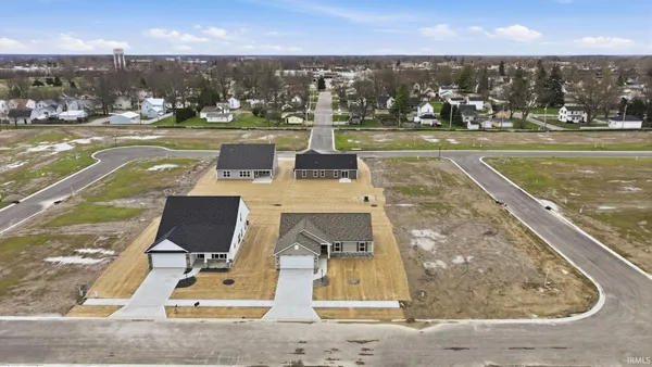 $319,900 | 215 Latigo Lane, Garrett, IN 46738