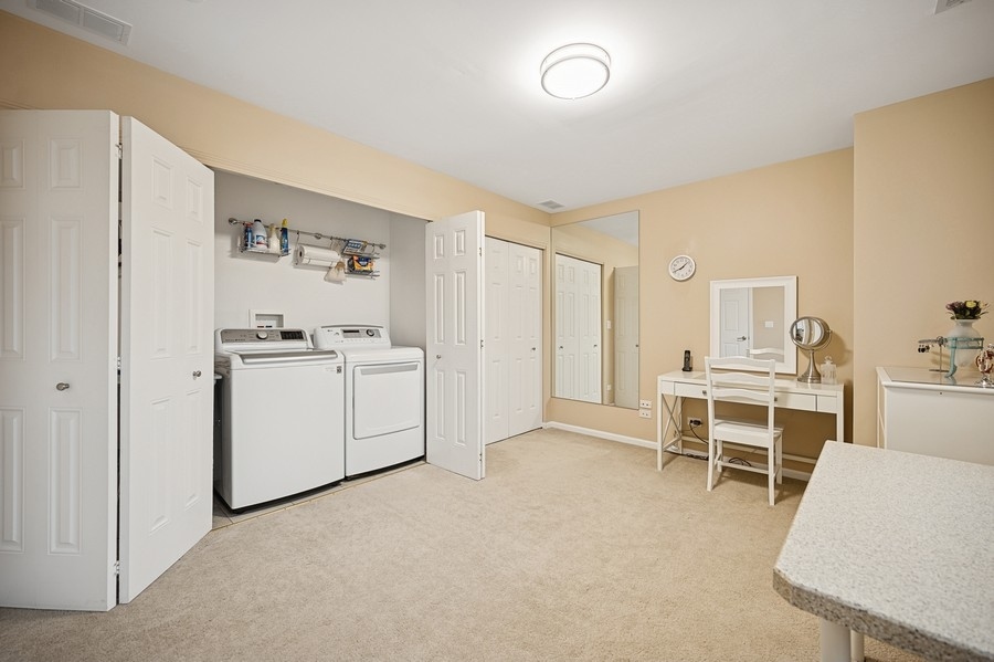 851 Old Checker Road Buffalo Grove, IL 60089 - Photo 13 of 27 Gallery Image 13