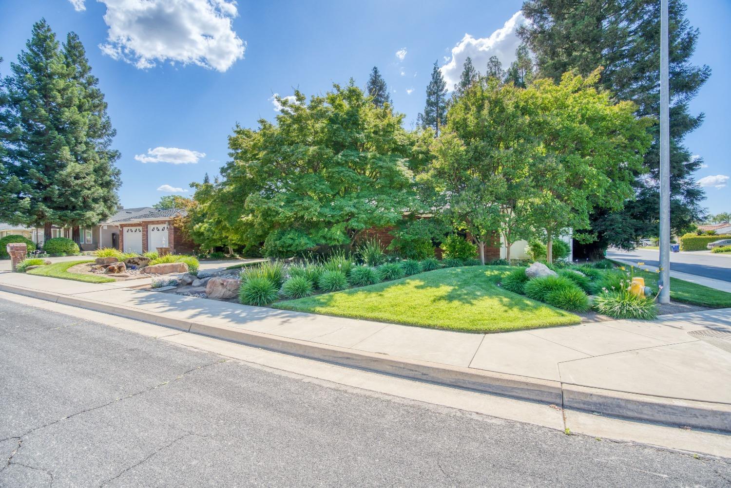 77 Post Avenue Sanger, CA 93657 - Photo 33 of 62