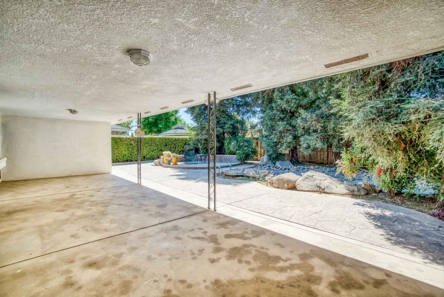 77 Post Avenue Sanger, CA 93657 - Photo 61 of 62 a view of a yard