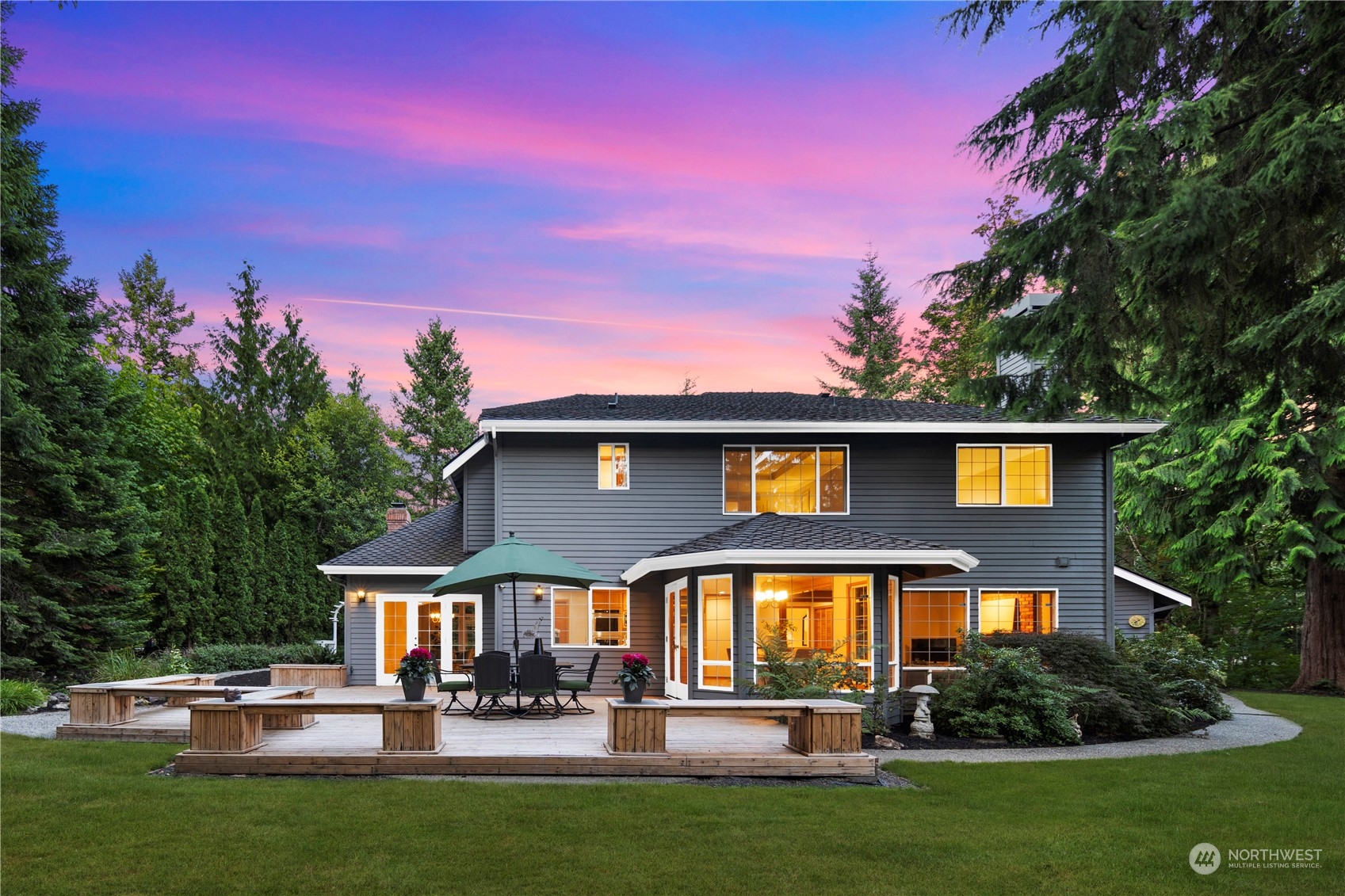 5381 242nd Place Northeast Redmond, WA 98053 - Photo 37 of 40 a front view of a house with garden
