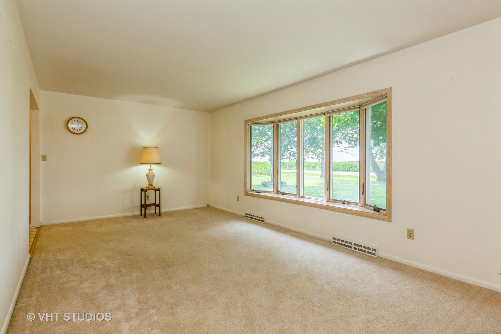 15354 Plank Road Sycamore, IL 60178 - Photo 3 of 28