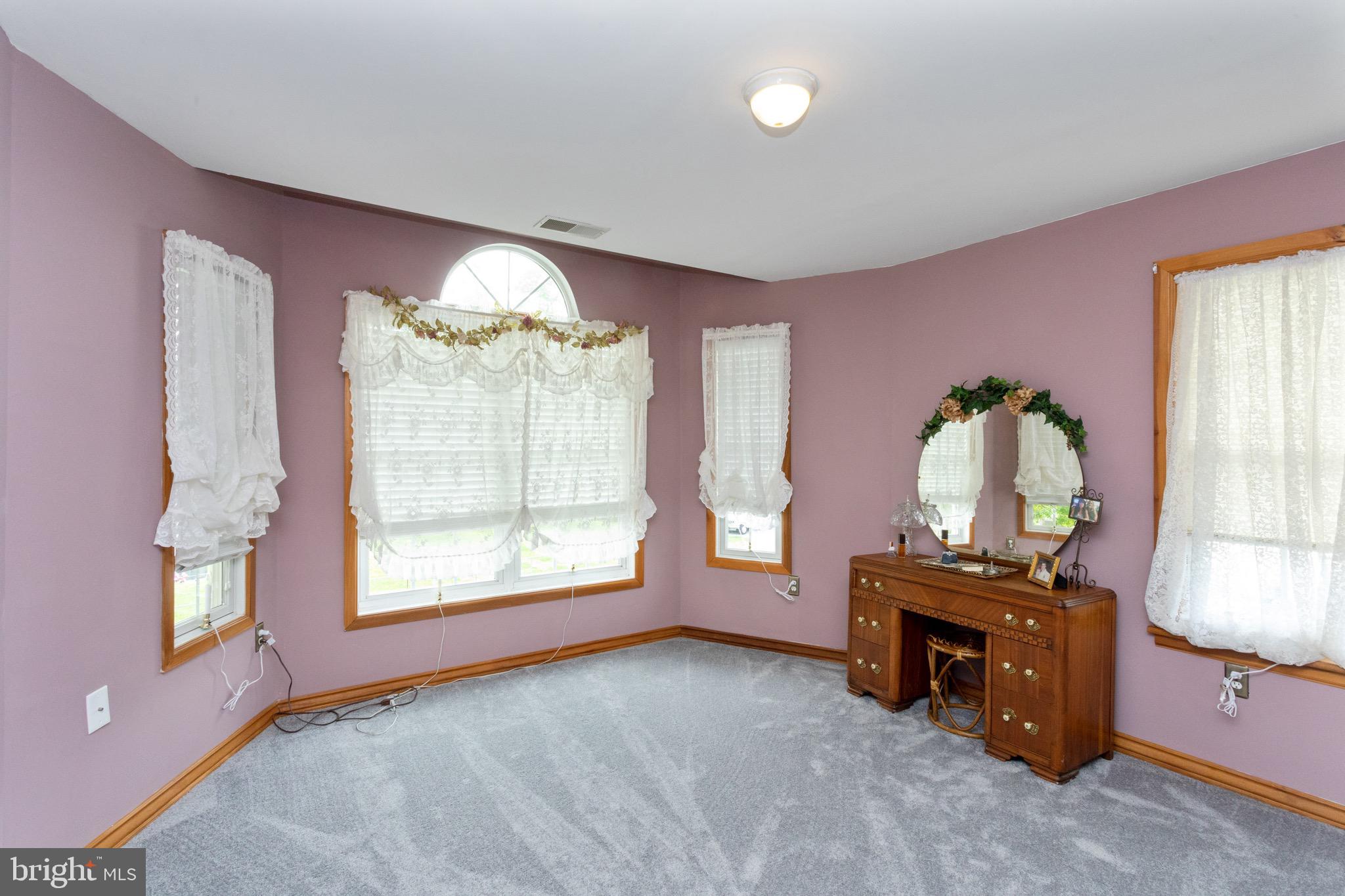 207 Riverside Road Baltimore, MD 21221 - Photo 26 of 36 Bedroom #3, lots of natural light!
