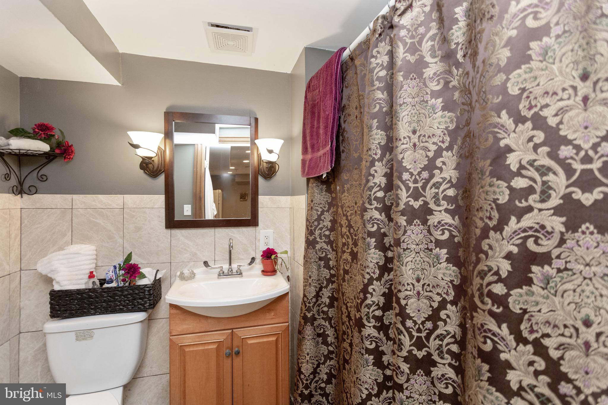 207 Riverside Road Baltimore, MD 21221 - Photo 32 of 36 Lower level bathroom!