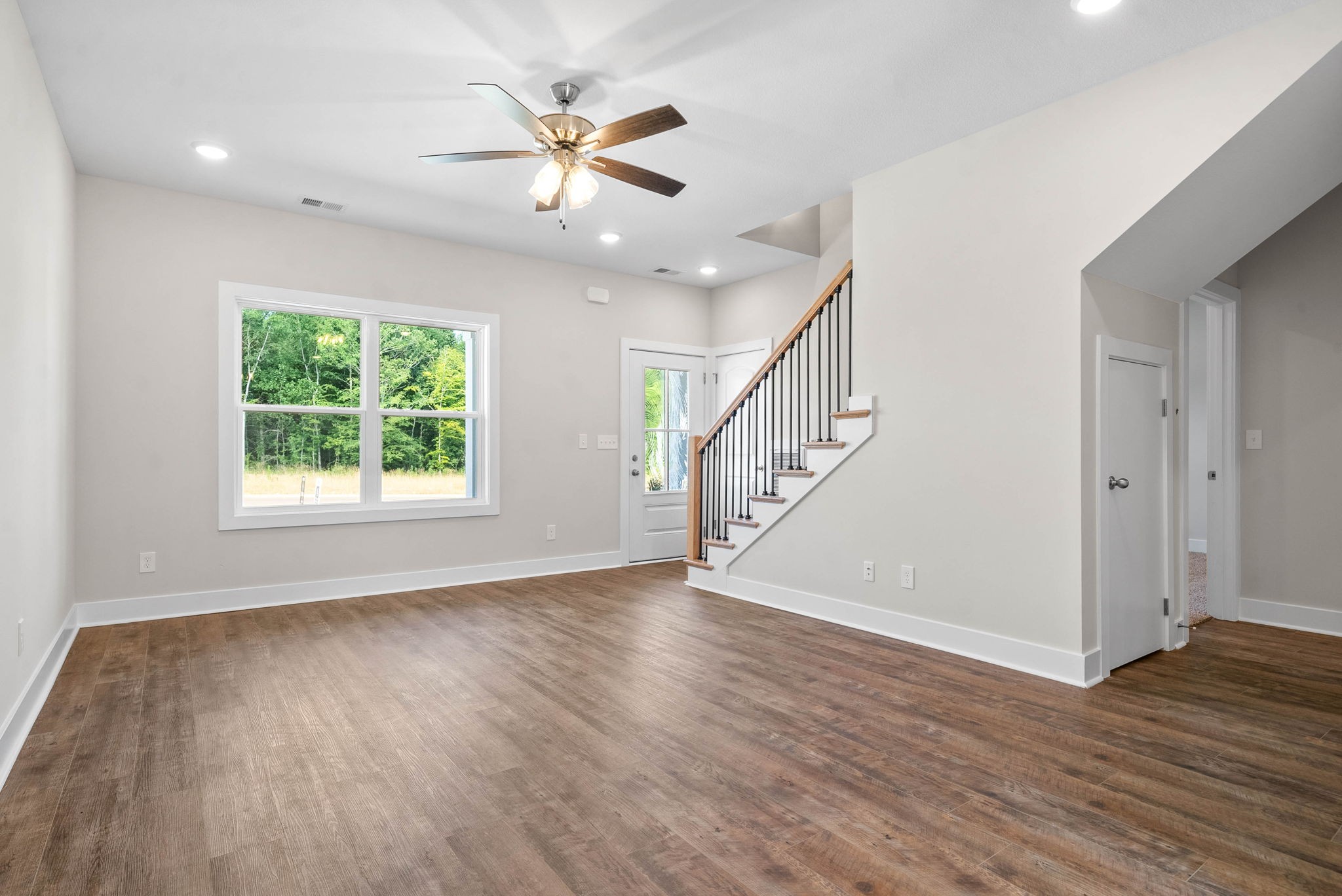 494 Ridge Top Court Clarksville, TN 37040 - Photo 6 of 32 Gallery Image 6