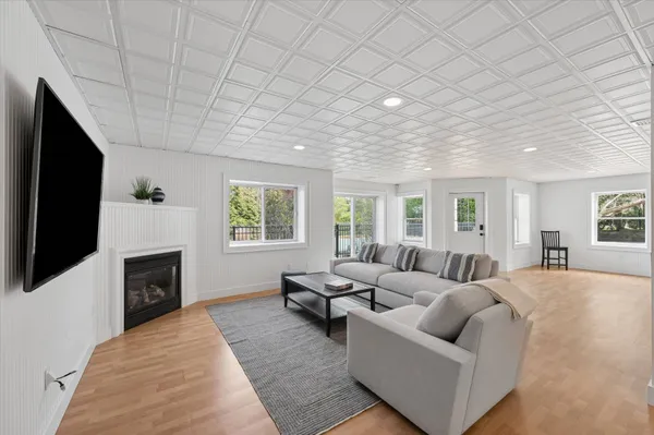 $40,000 | 10 Peconic View Court, Southampton, NY 11968