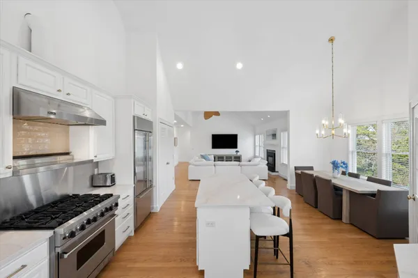 $40,000 | 10 Peconic View Court, Southampton, NY 11968