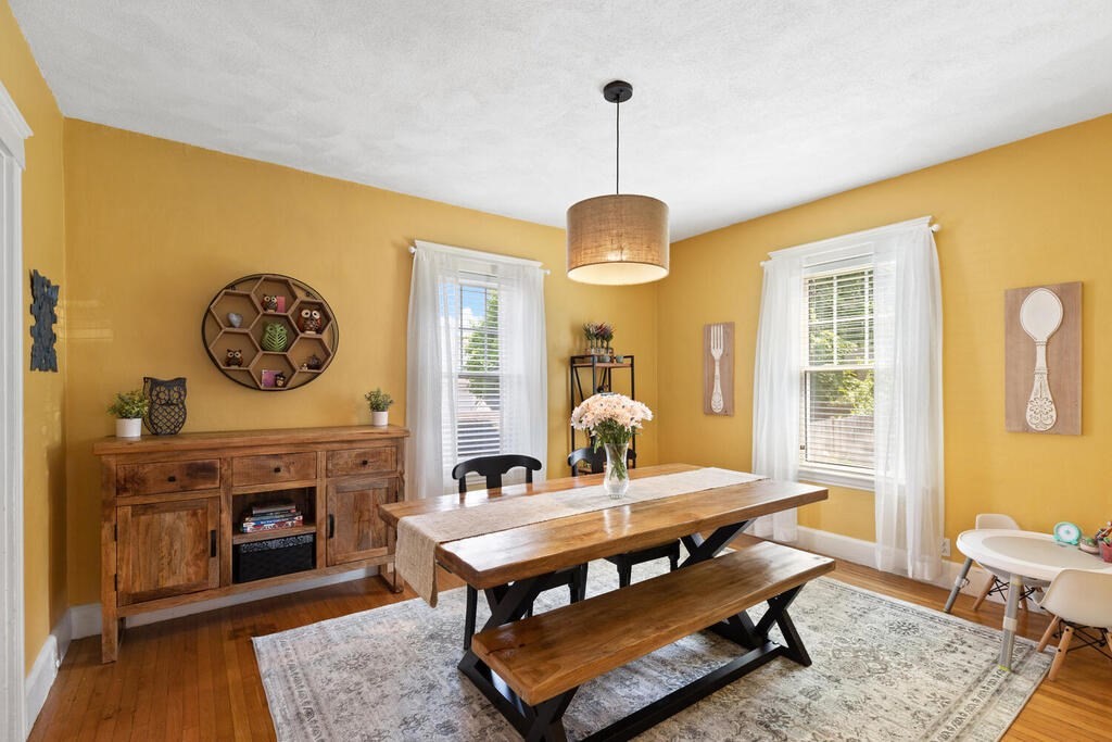 6 Rowell Avenue Beverly, MA 01915 - Photo 12 of 28