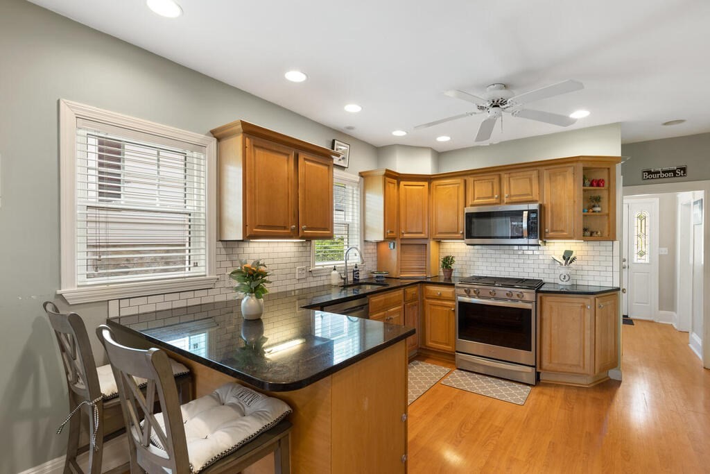 6 Rowell Avenue Beverly, MA 01915 - Photo 14 of 28