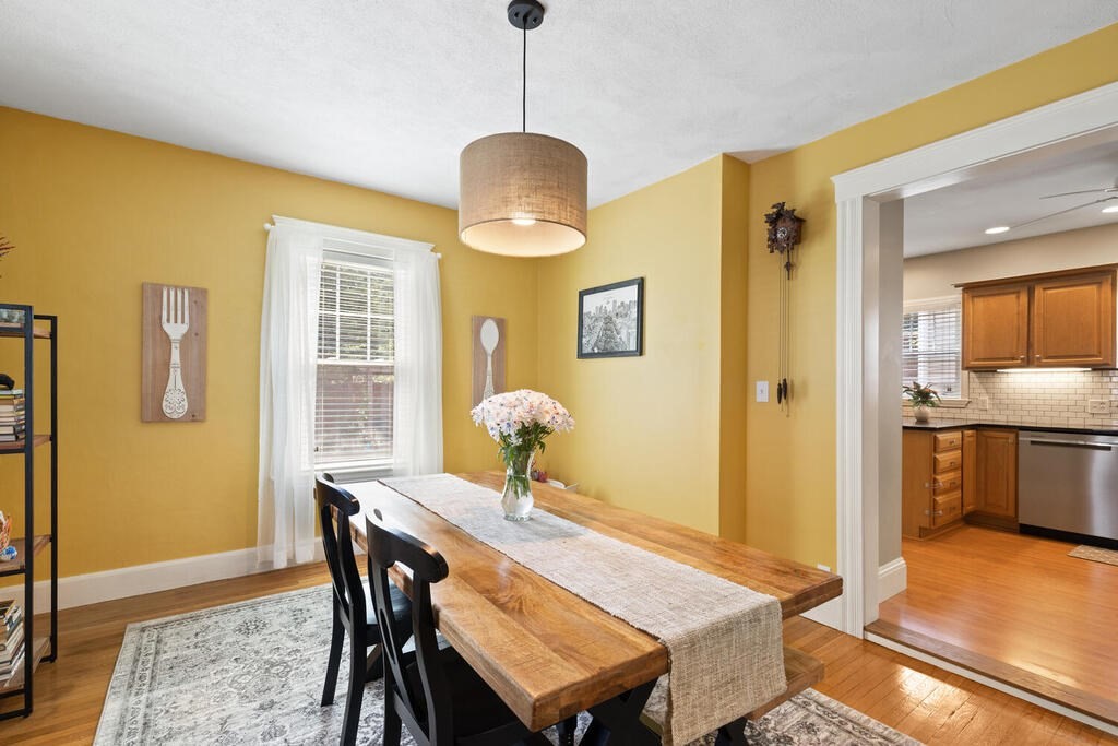 6 Rowell Avenue Beverly, MA 01915 - Photo 10 of 28