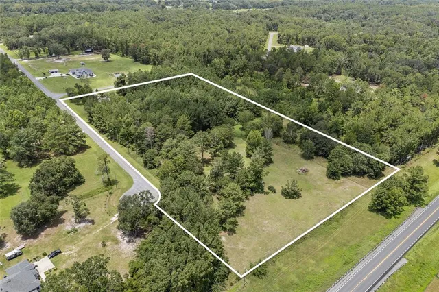 a ocean view with beach