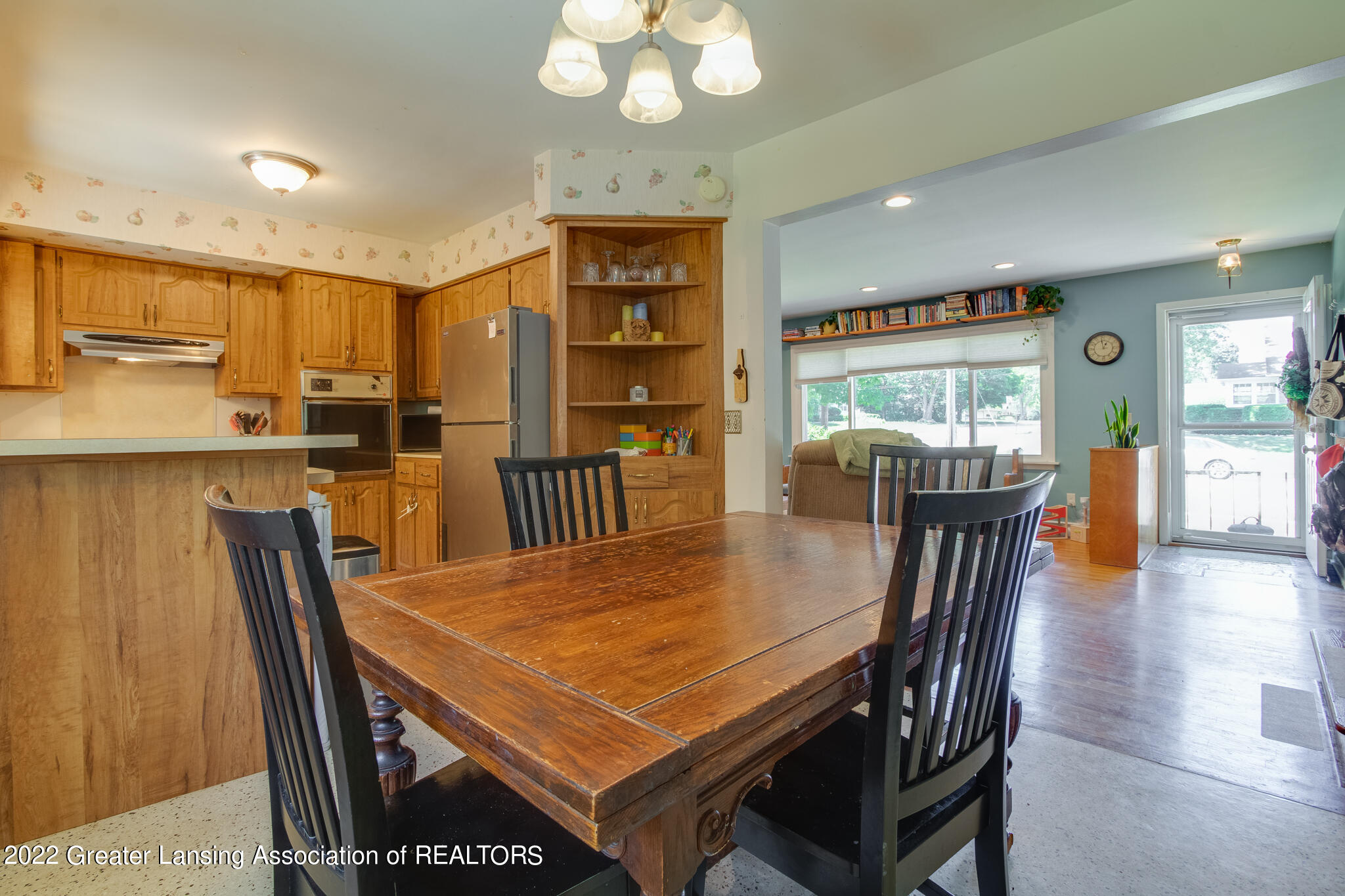1002 Robins Road Lansing, MI 48917 - Photo 17 of 32 1002_Robins_KRIS-17