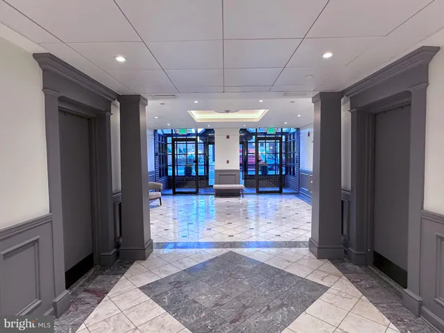 $2,500 | 1600 Prince Street, Unit 611, Alexandria, VA 22314