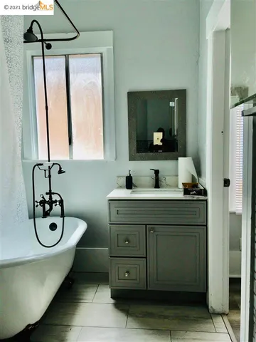 $3,100 | 1076 43rd Street, Unit UPPR, Emeryville, CA 94608