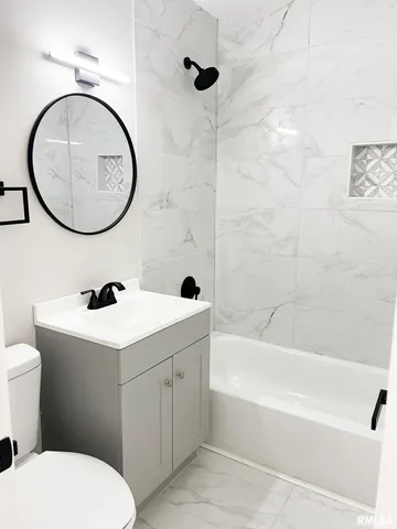 $184,900 | 2230 Winnebago Court, Peoria, IL 61614