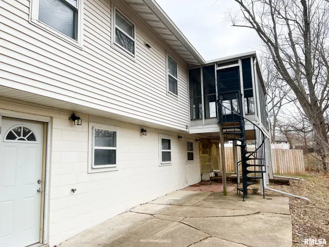 $184,900 | 2230 Winnebago Court, Peoria, IL 61614