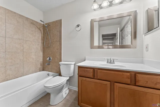 $129,900 | 8155 Jefferson Highway, Unit 610, Baton Rouge, LA 70809