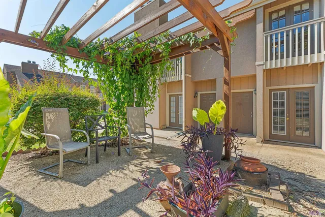 $129,900 | 8155 Jefferson Highway, Unit 610, Baton Rouge, LA 70809