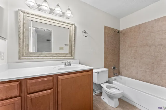 $129,900 | 8155 Jefferson Highway, Unit 610, Baton Rouge, LA 70809