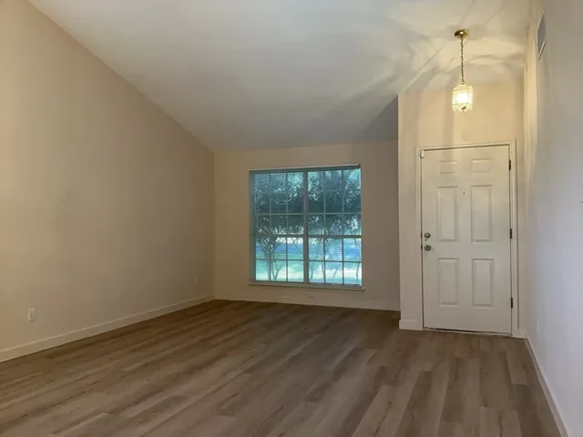 $1,995 | 1511 Thibodeaux Drive, Round Rock, TX 78664