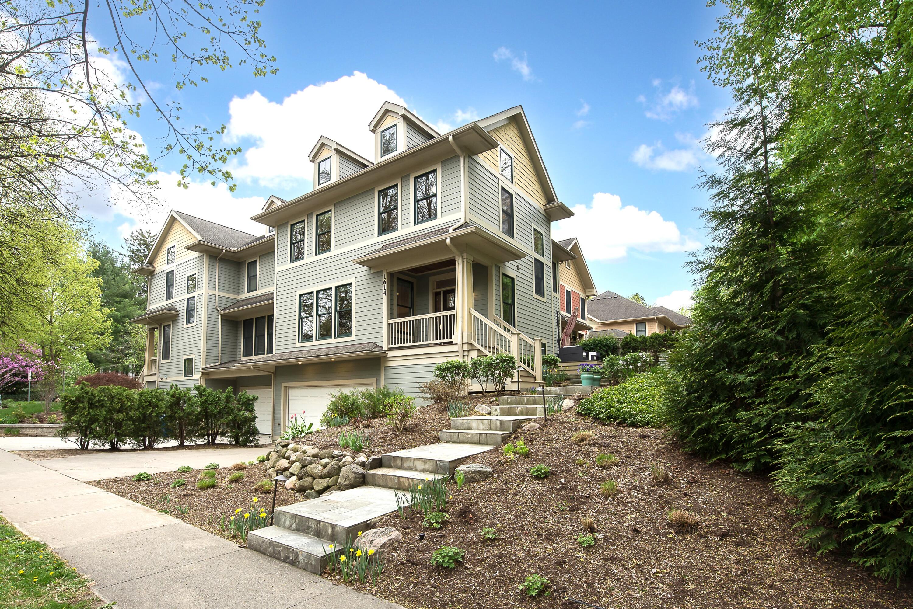 1614 Cambridge Road Ann Arbor, MI 48104 - Photo 1 of 64 1.1 FE