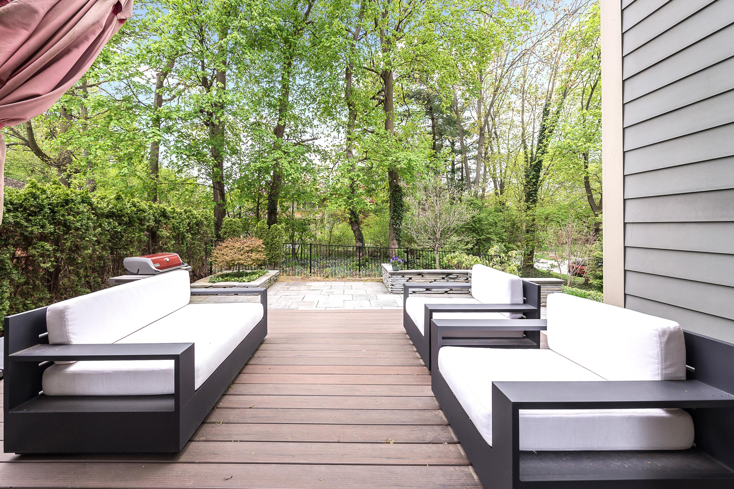1614 Cambridge Road Ann Arbor, MI 48104 - Photo 25 of 64 18.1 deck