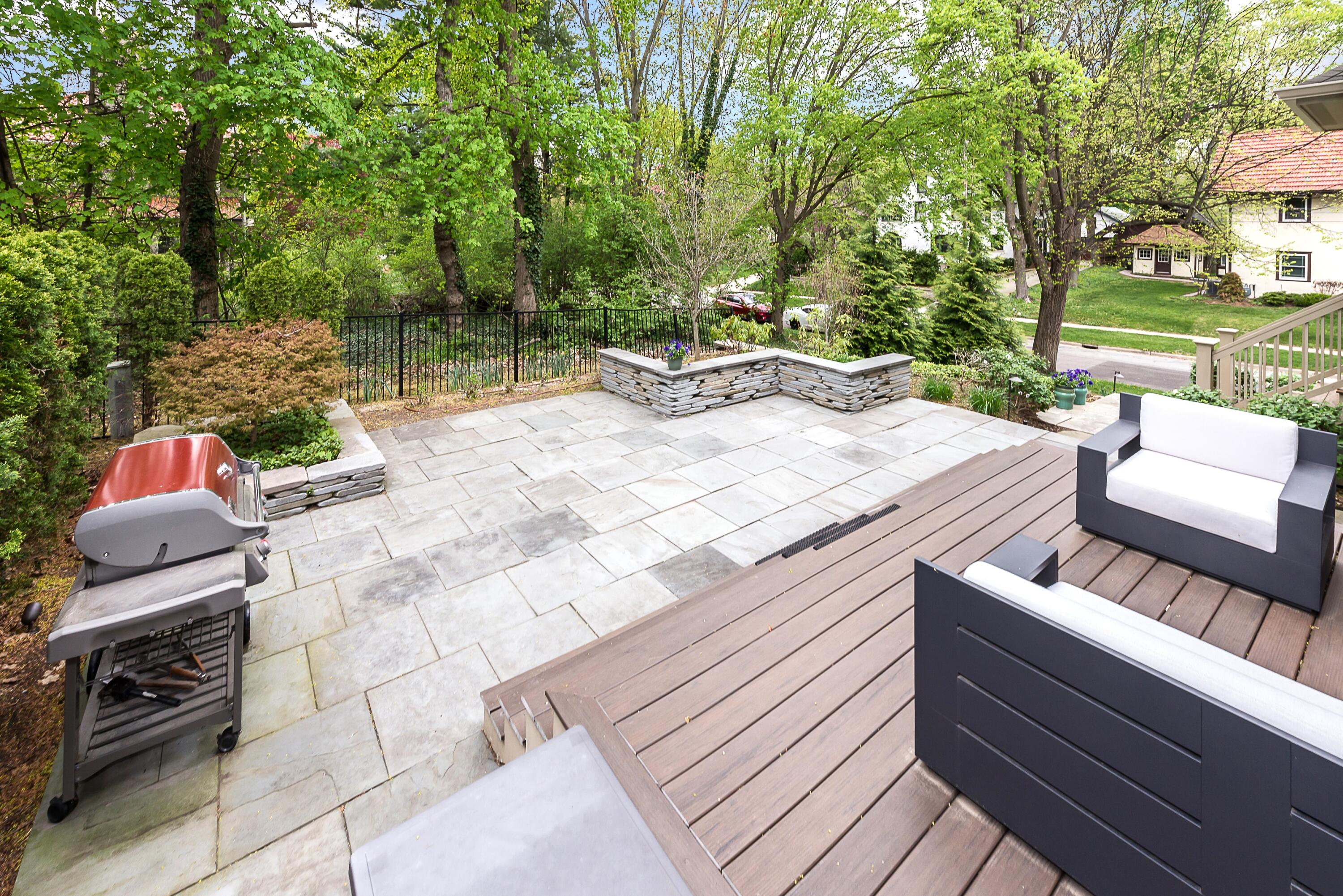 1614 Cambridge Road Ann Arbor, MI 48104 - Photo 26 of 64 18.2 deck