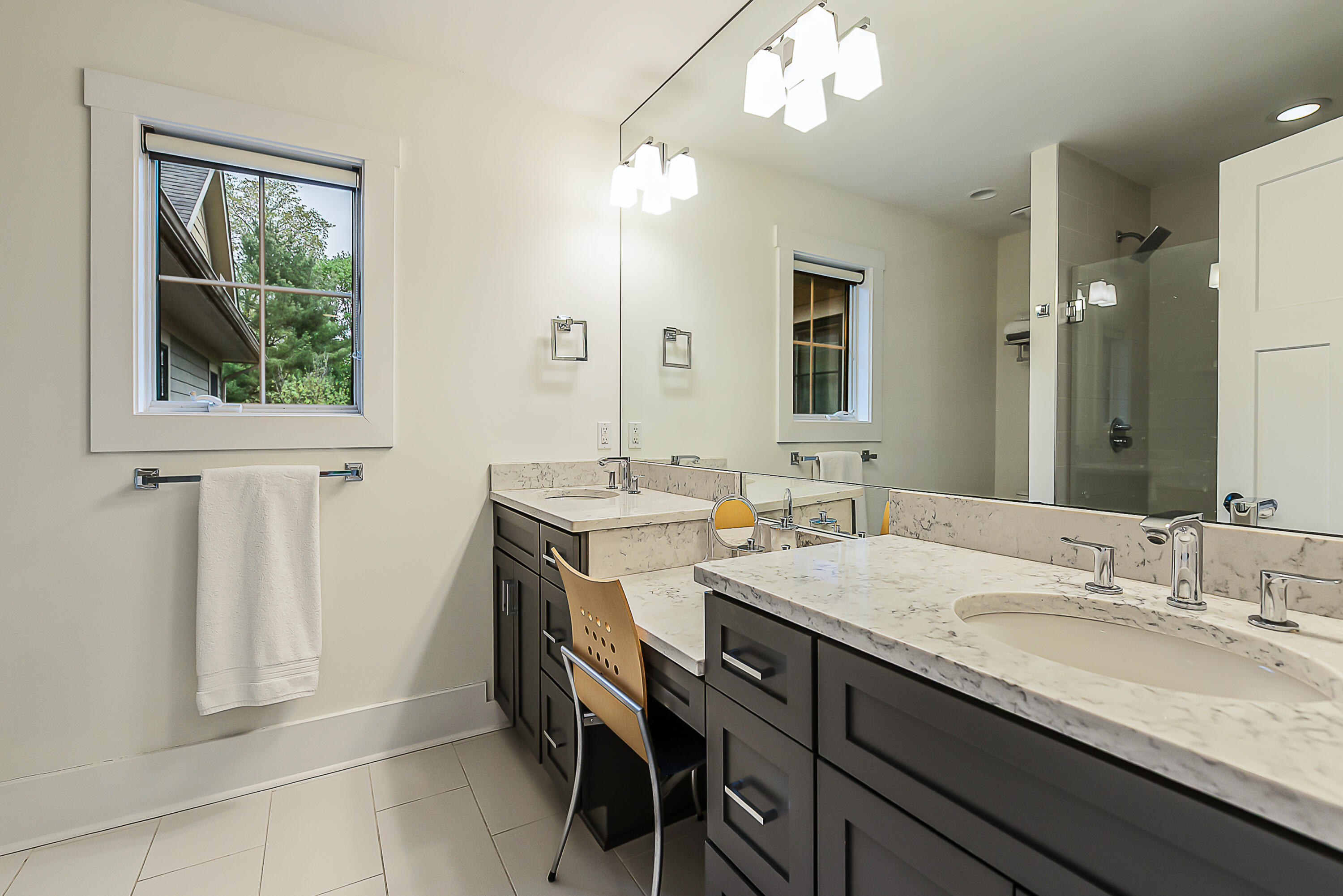 1614 Cambridge Road Ann Arbor, MI 48104 - Photo 35 of 64 26 primary bath