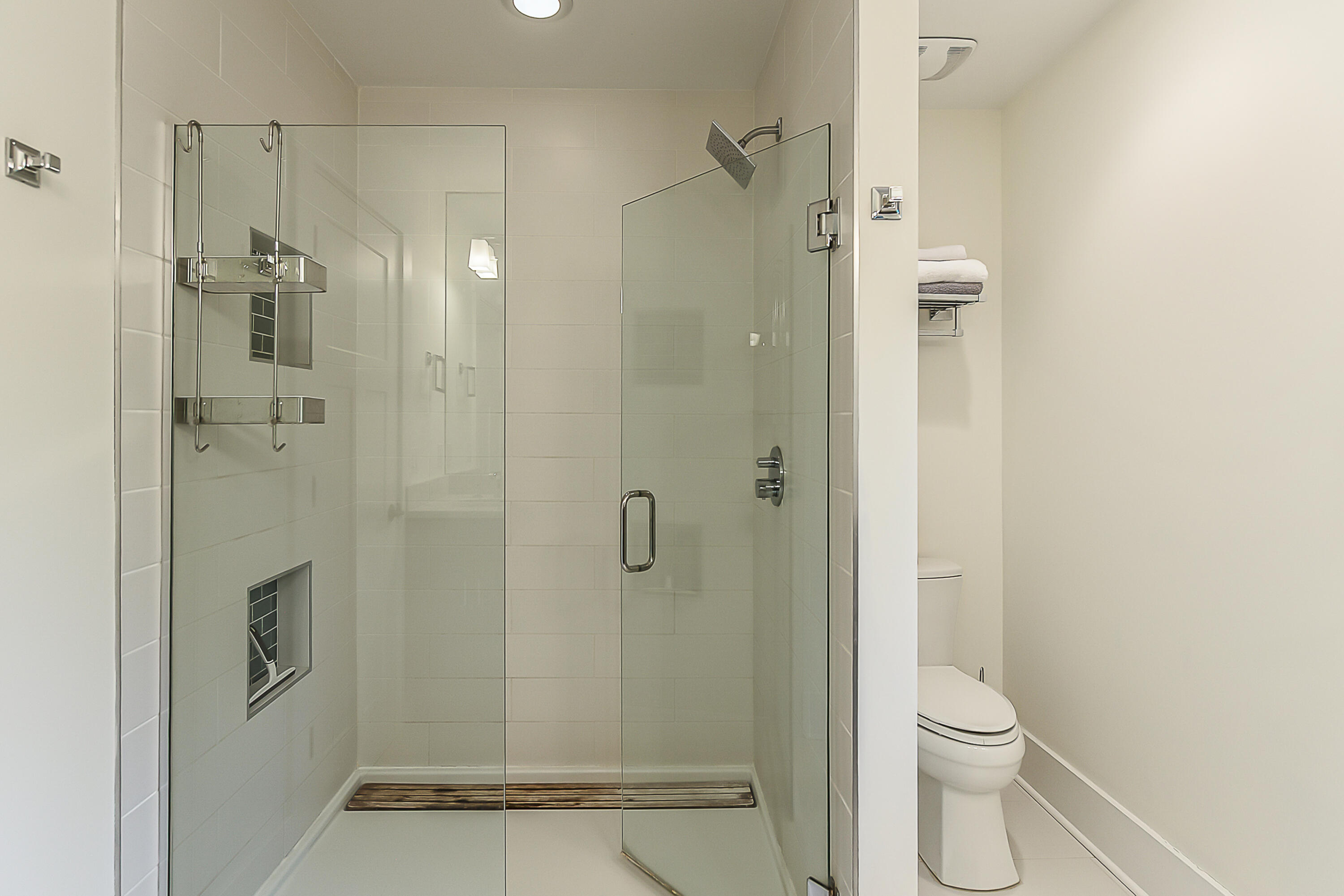 1614 Cambridge Road Ann Arbor, MI 48104 - Photo 37 of 64 28 primary bath