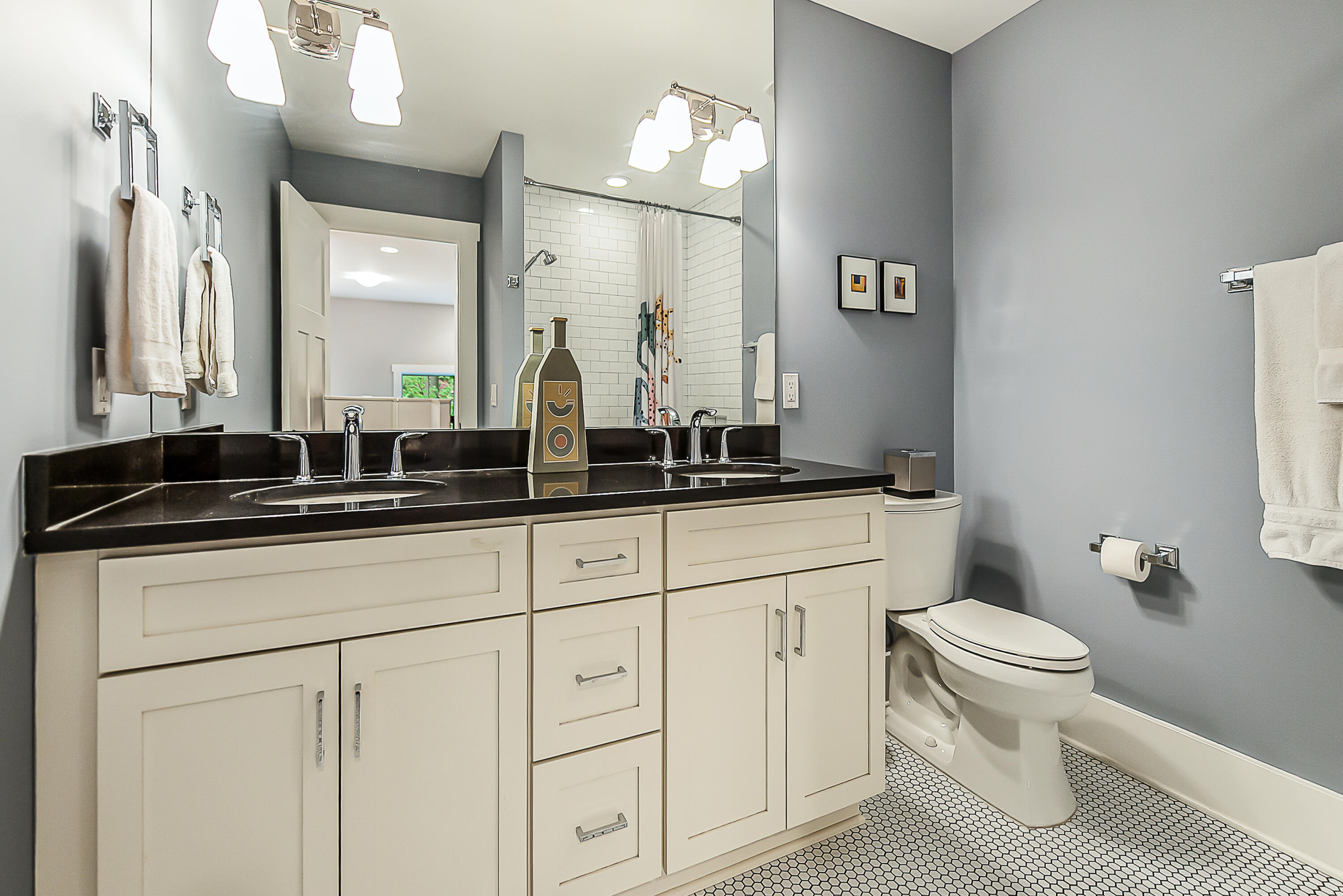 1614 Cambridge Road Ann Arbor, MI 48104 - Photo 41 of 64 32 full bath