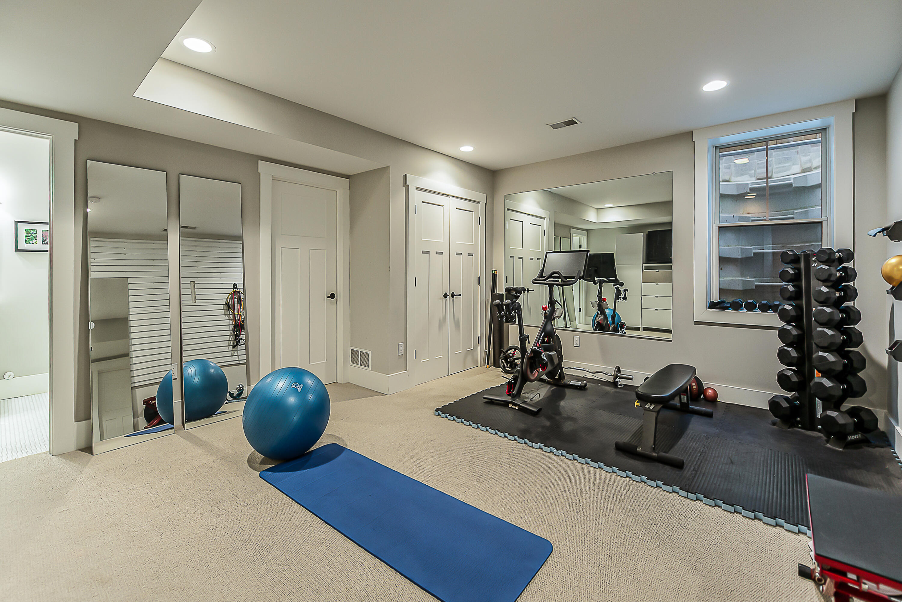 1614 Cambridge Road Ann Arbor, MI 48104 - Photo 49 of 64 39 gym4thbed