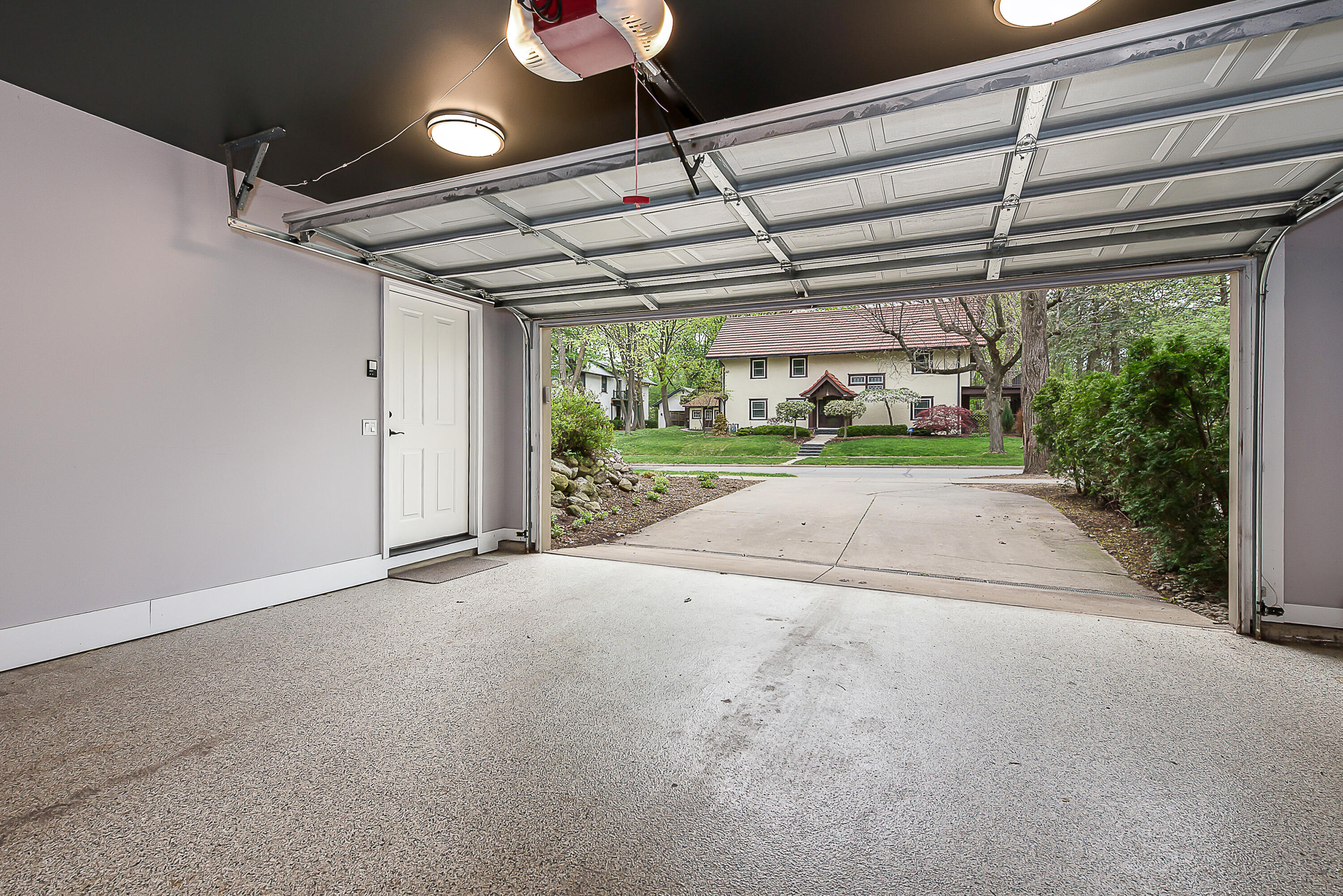 1614 Cambridge Road Ann Arbor, MI 48104 - Photo 56 of 64 46 garage