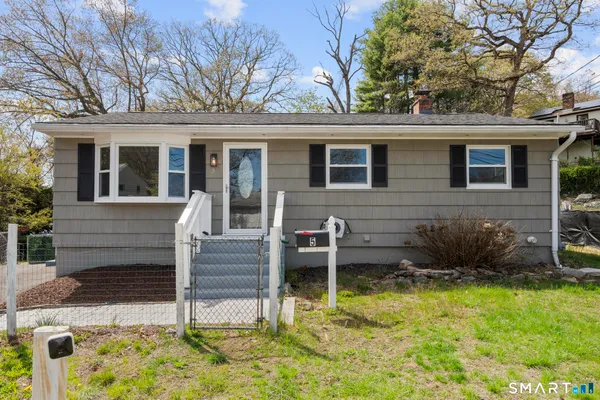 $350,000 | 5 Elaine Drive, Ansonia, CT 06401