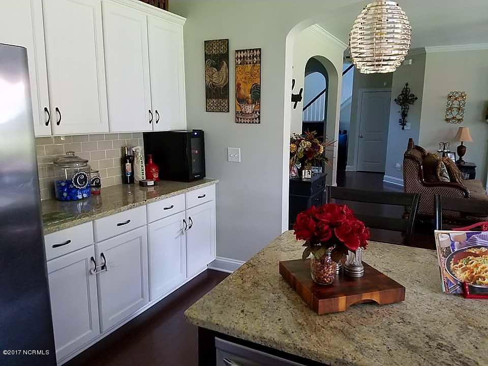 141 Peytons Ridge Drive Hubert, NC 28539 - Photo 10 of 21 Kitchen Bar