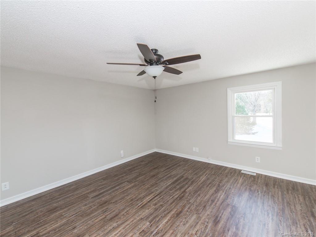 1076 Perth Road Troutman, NC 28166 - Photo 12 of 26