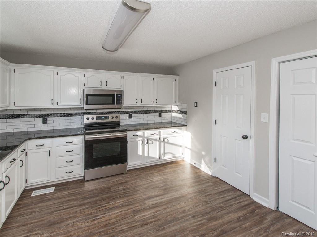 1076 Perth Road Troutman, NC 28166 - Photo 9 of 26