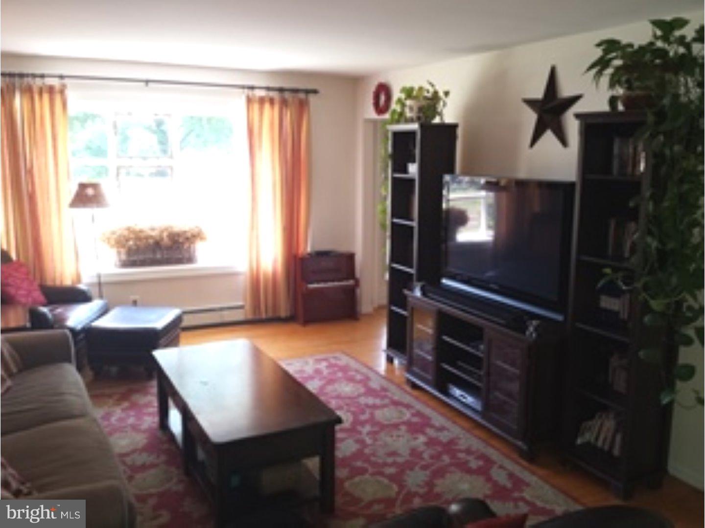 152 Dolington Road Yardley, PA 19067 - Photo 2 of 17 Living Room