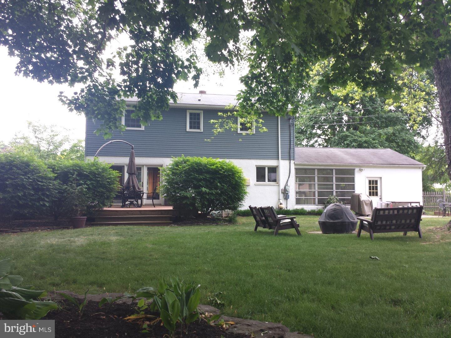 152 Dolington Road Yardley, PA 19067 - Photo 17 of 17 Exterior Back