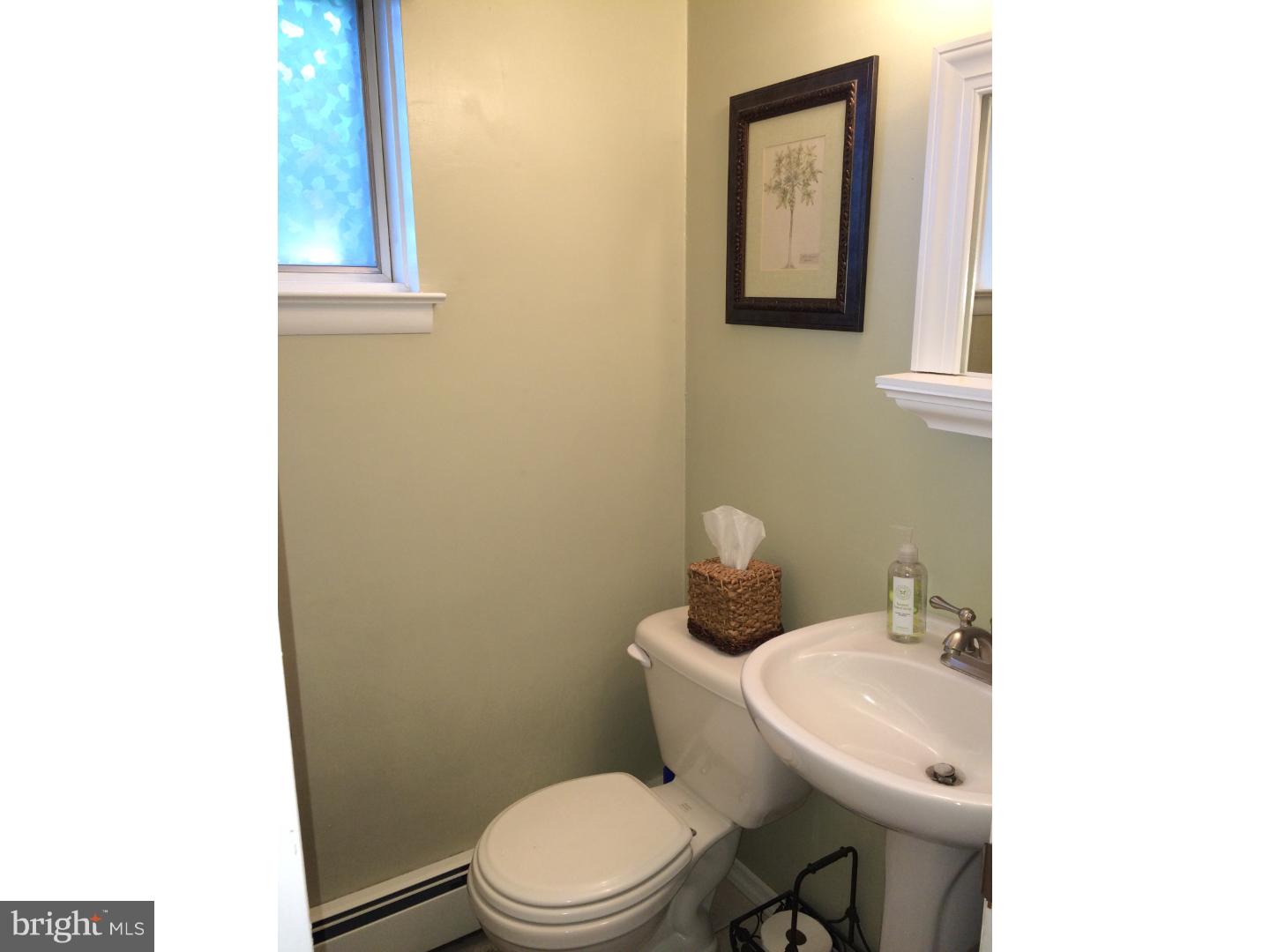 152 Dolington Road Yardley, PA 19067 - Photo 6 of 17 Gallery Image 6