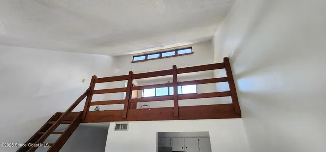 $1,800 | 202 Pierce Avenue, Cape Canaveral, FL 32920