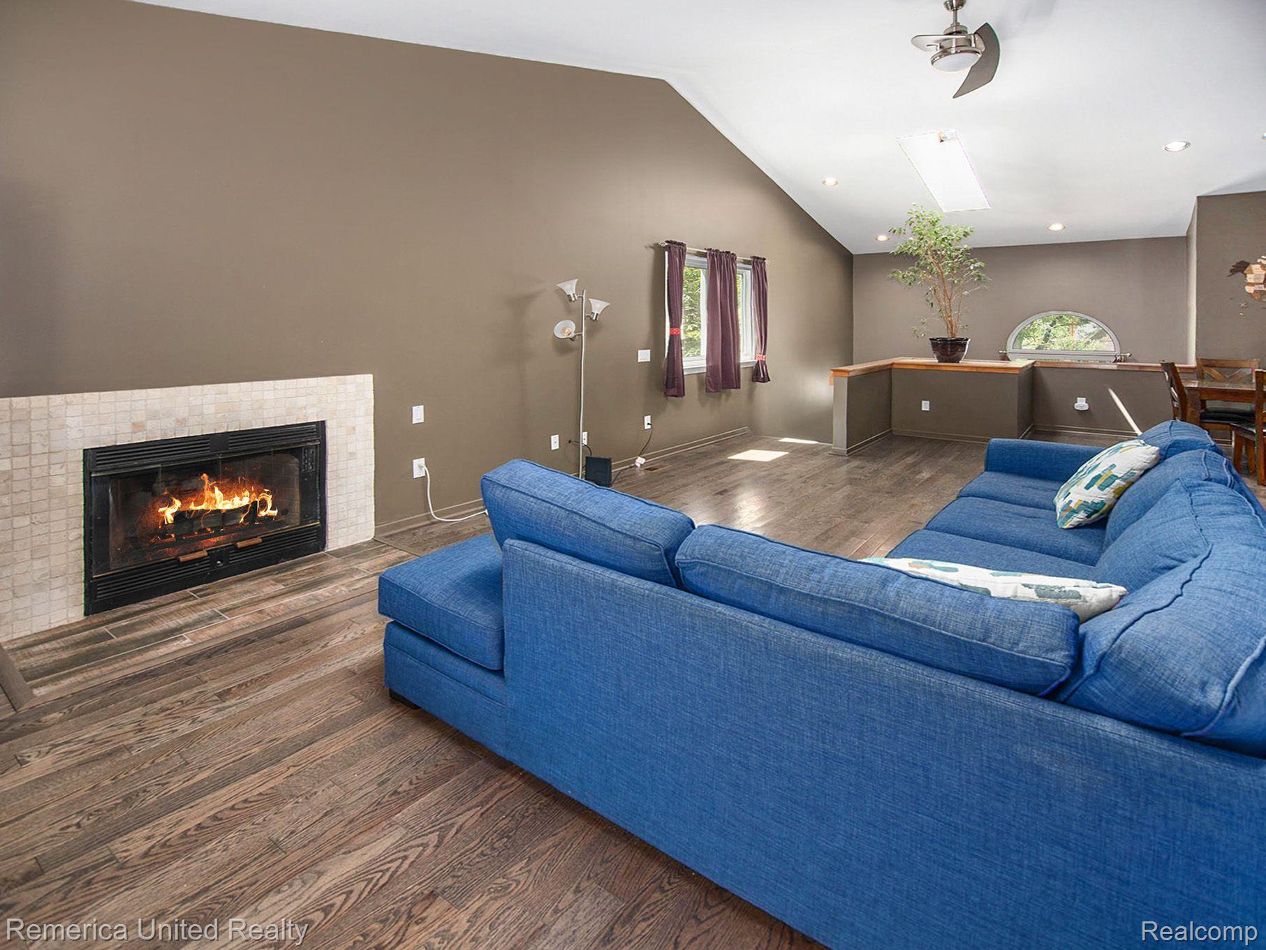 153 Riviera Terrace Waterford, MI 48328 - Photo 12 of 25 Gallery Image 12