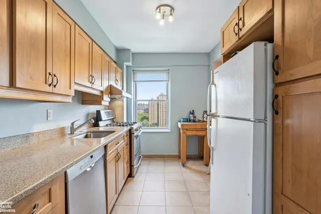 $429,000 | 500 Grand Street, Unit C12D | Lower East Side