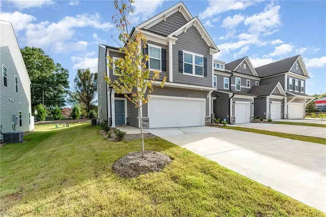 $315,000 | 4023 Aster Pt Court, Pfafftown, NC 27040