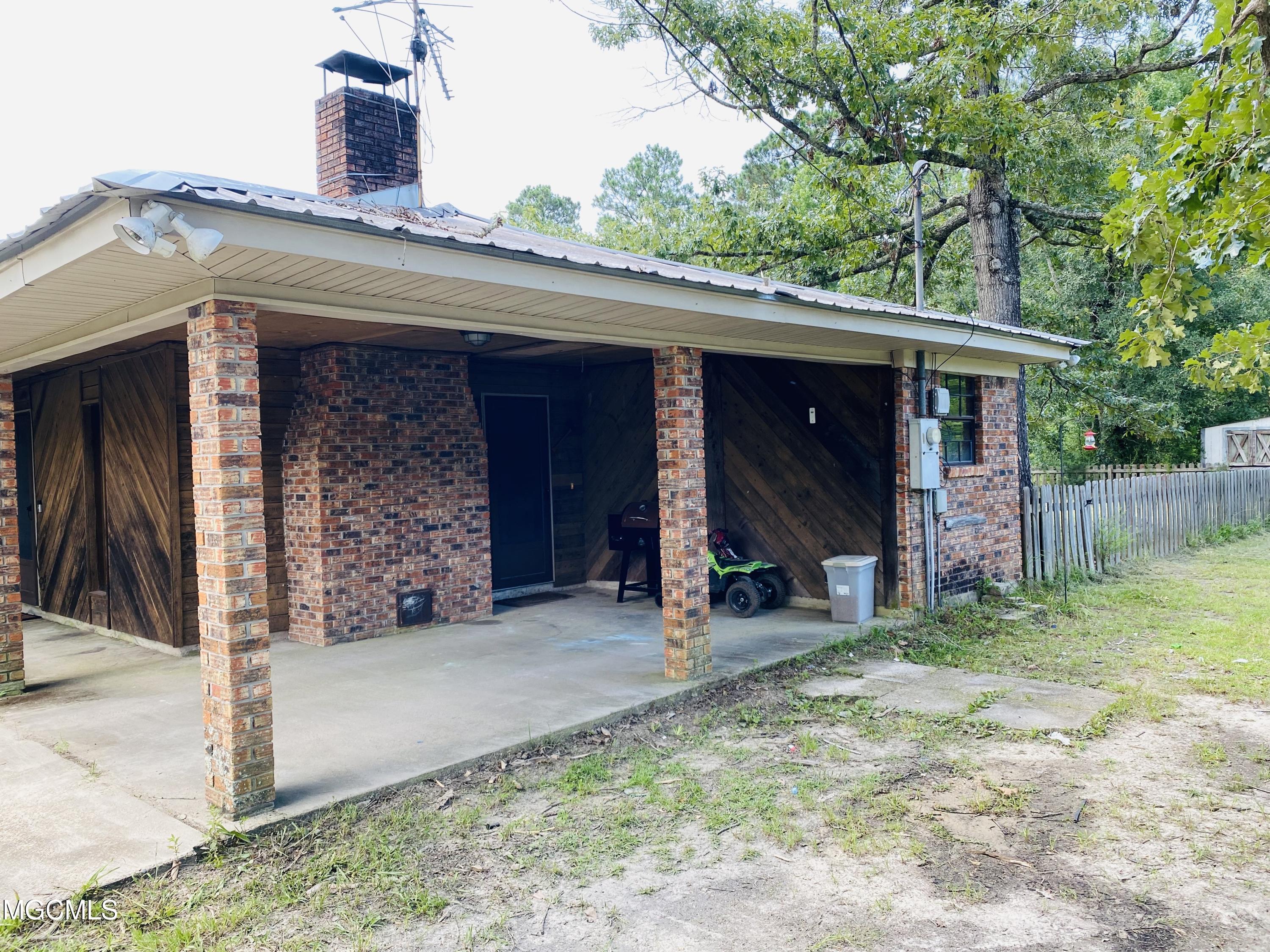 2317 Wade Glass Road Moss Point, MS 39562 - Photo 3 of 33 IMG_3107