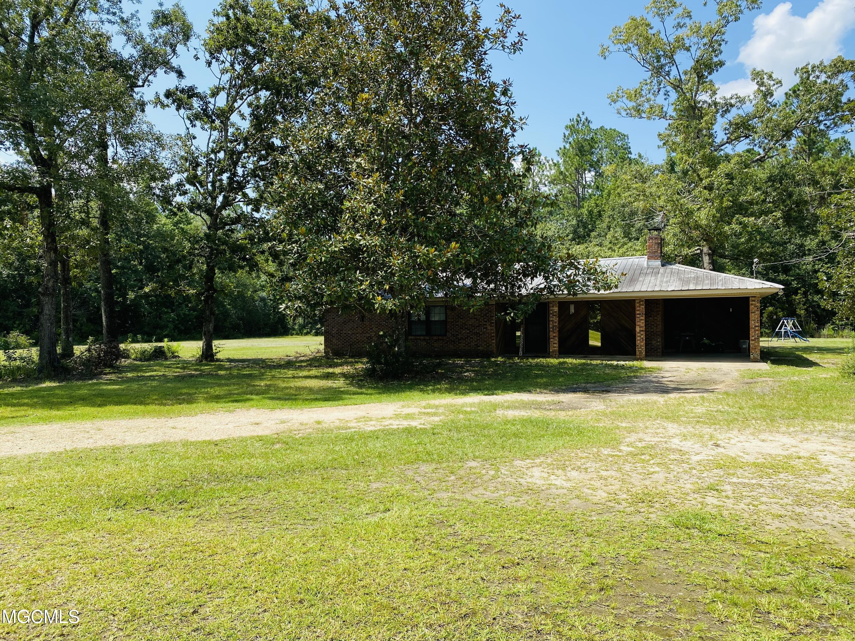 2317 Wade Glass Road Moss Point, MS 39562 - Photo 4 of 33 IMG_3104