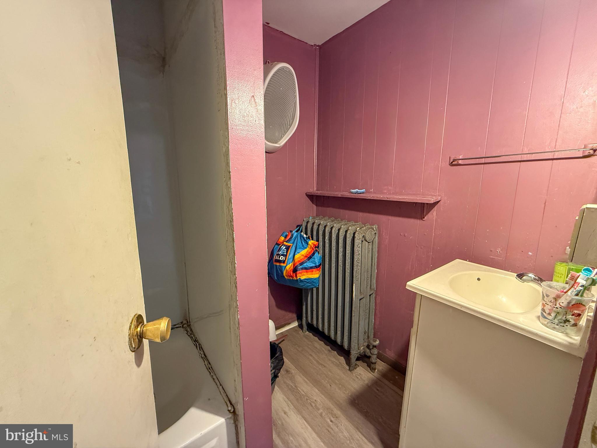 114 North 10th Street Reading, PA 19601 - Photo 23 of 43 a utility room with dryer and washer