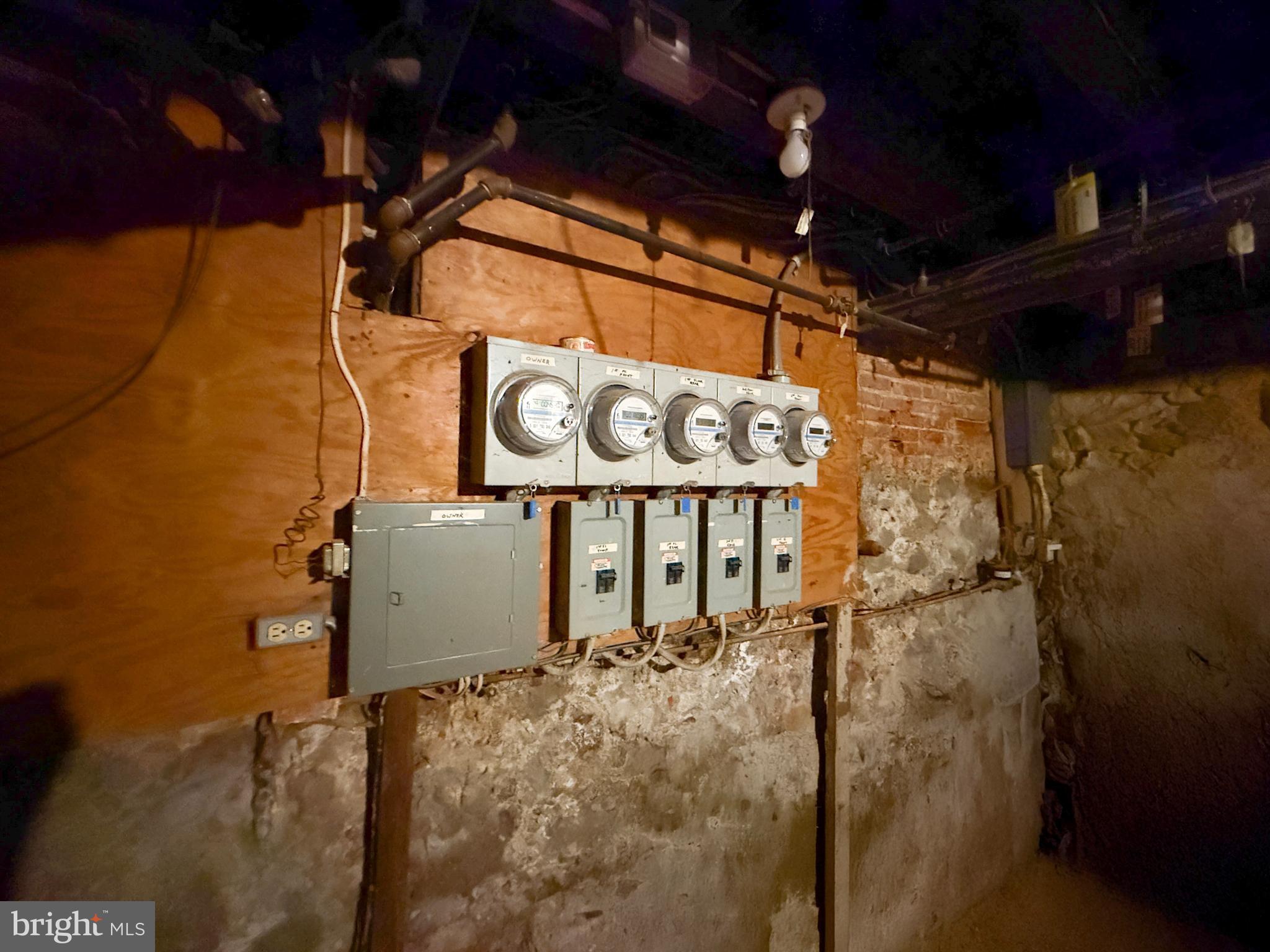 114 North 10th Street Reading, PA 19601 - Photo 40 of 43 a sign on the wall