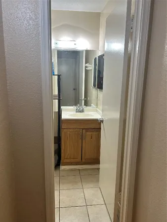 $112,000 | 9700 Leawood Boulevard, Unit 308, Houston, TX 77099