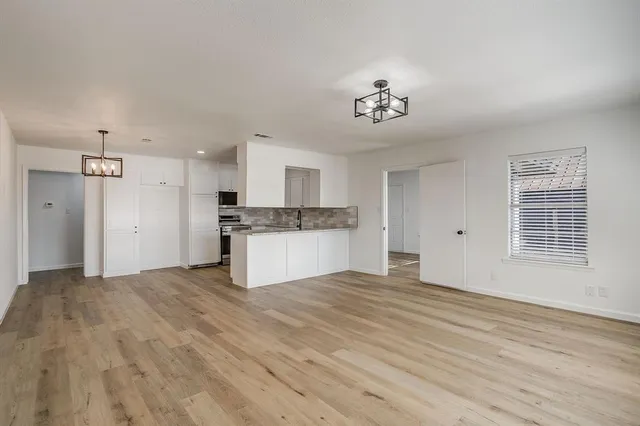 $239,000 | 1501 East Henderson Street, Cleburne, TX 76031