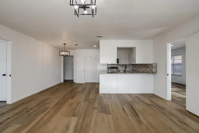 $239,000 | 1501 East Henderson Street, Cleburne, TX 76031